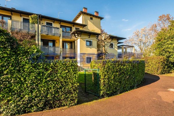 appartamento in vendita a Segrate in zona Rovagnasco