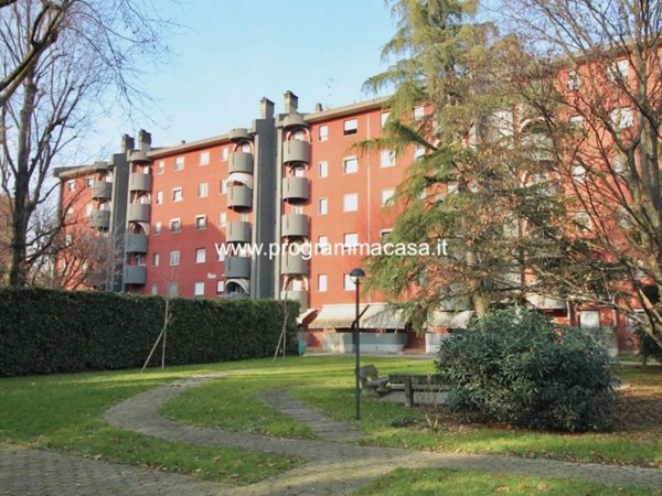 appartamento in vendita a Segrate in zona Rovagnasco