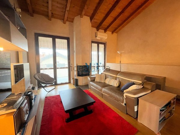appartamento in vendita a Segrate in zona Rovagnasco