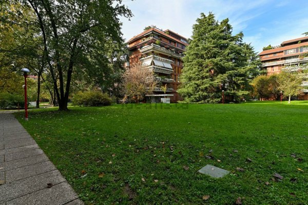 appartamento in vendita a Segrate in zona Milano 2