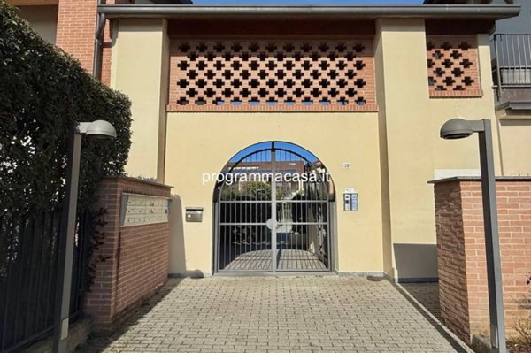 casa indipendente in vendita a Segrate in zona Rovagnasco