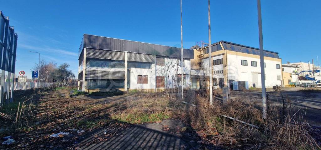 terreno edificabile in vendita a Segrate in zona Novegro