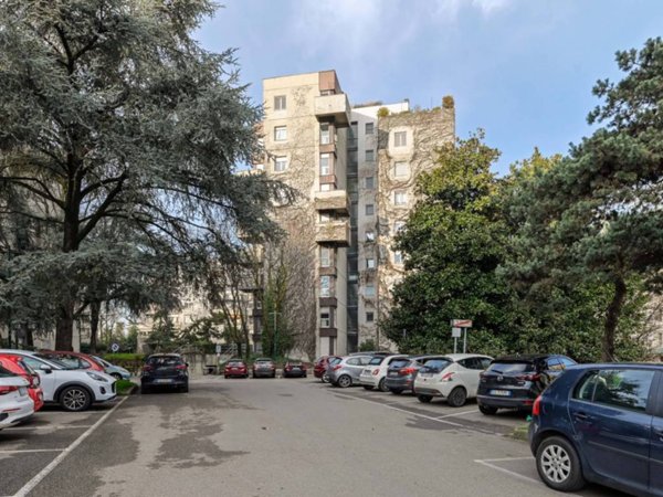 appartamento in vendita a Segrate in zona Novegro