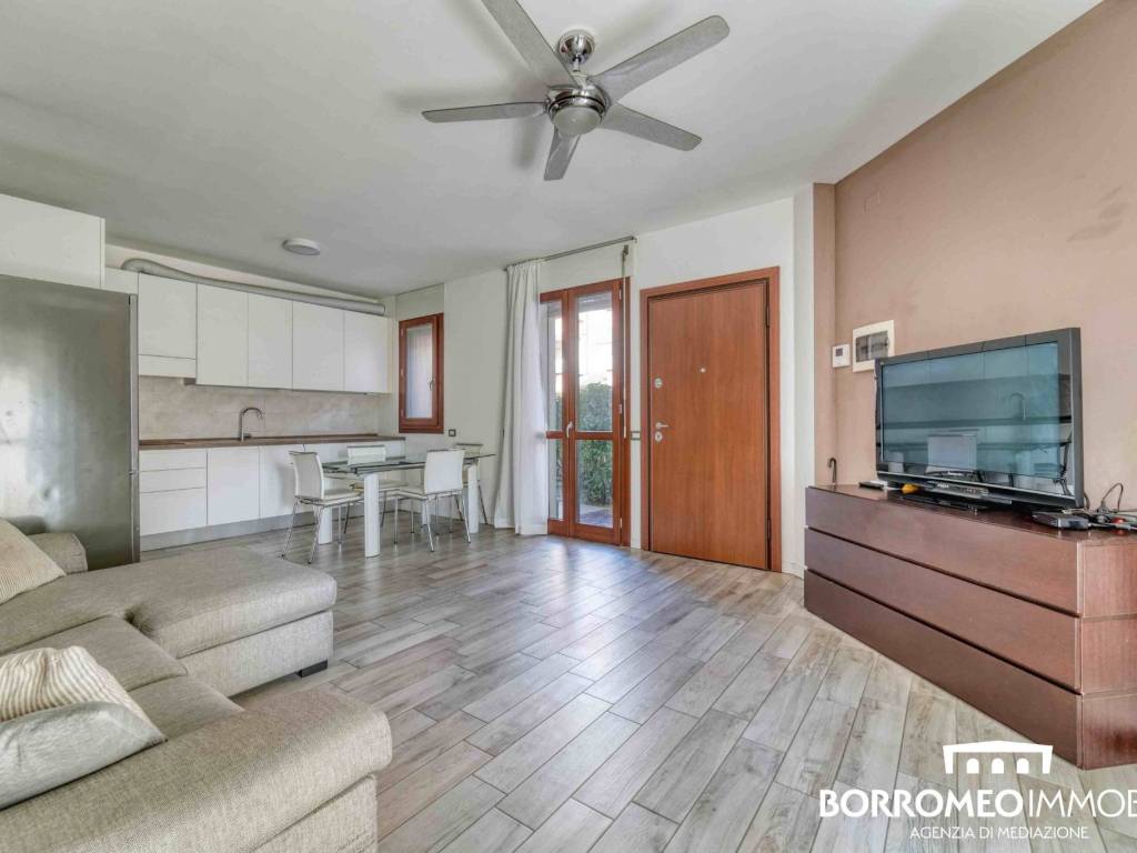 appartamento in vendita a Segrate in zona Novegro