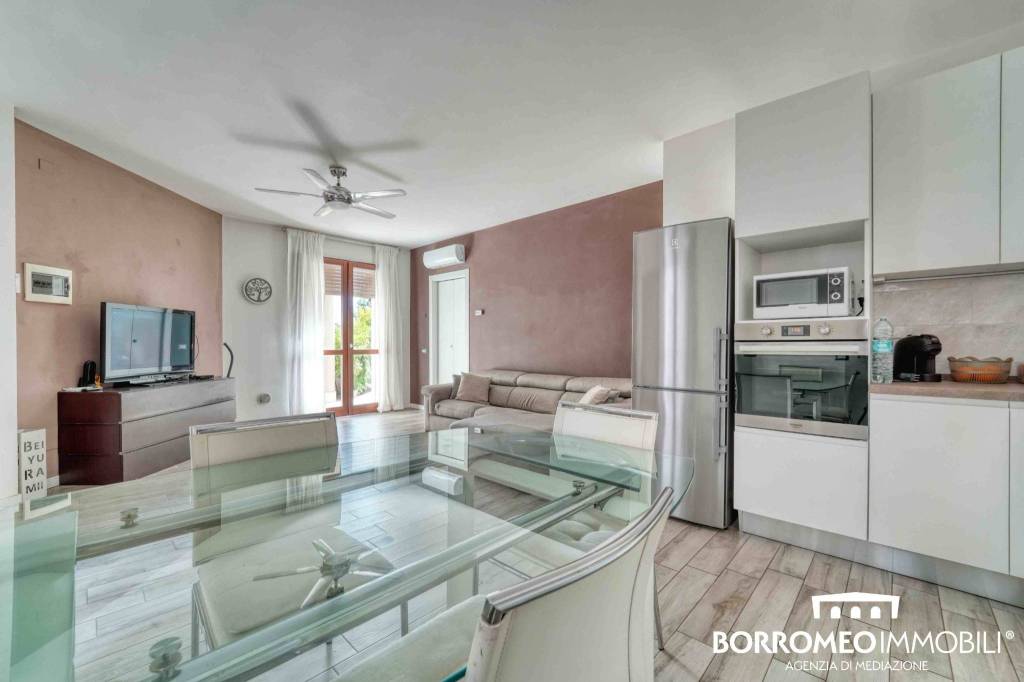 appartamento in vendita a Segrate in zona Novegro