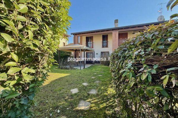 casa indipendente in vendita a Segrate