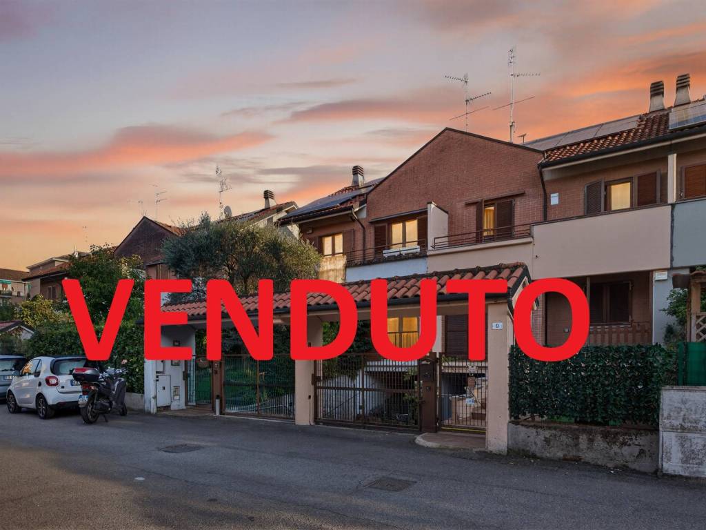 casa indipendente in vendita a Segrate