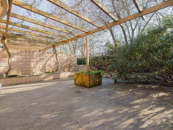 casa indipendente in vendita a Segrate