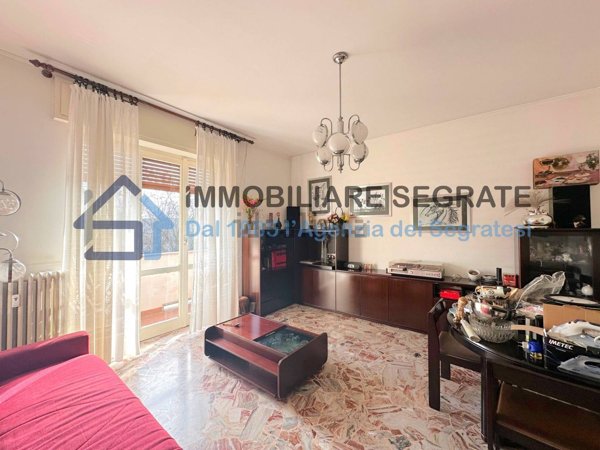 appartamento in vendita a Segrate in zona Redecesio