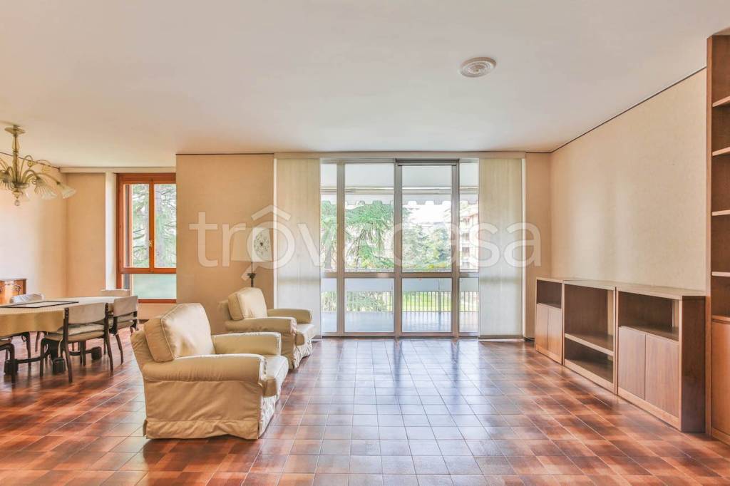 appartamento in vendita a Segrate in zona Milano 2