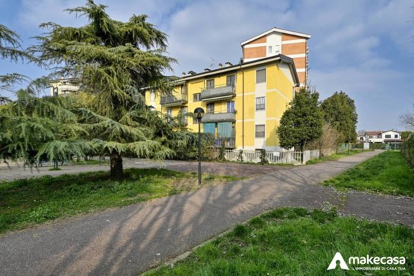 appartamento in vendita a Segrate in zona Rovagnasco