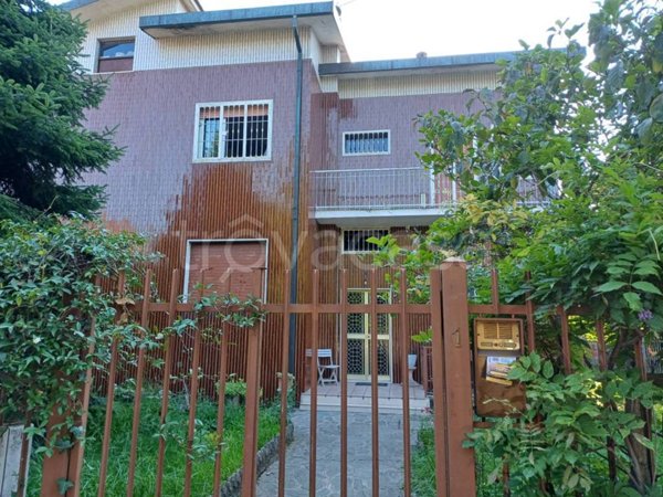casa indipendente in vendita a Segrate