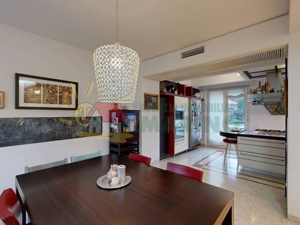 casa indipendente in vendita a Segrate