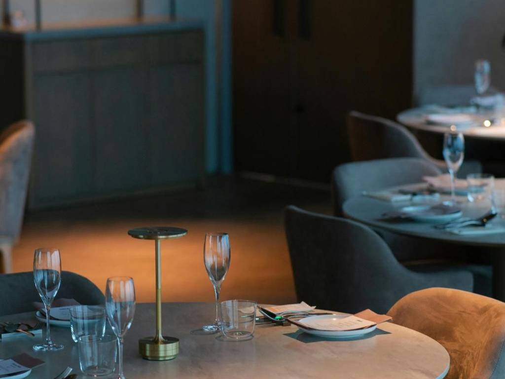 negozio in vendita a Segrate in zona Novegro