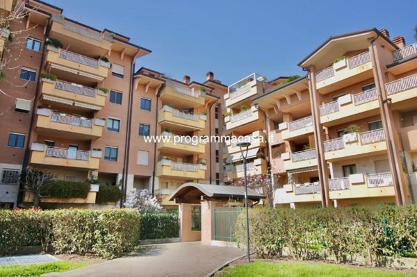 appartamento in vendita a Segrate in zona Rovagnasco