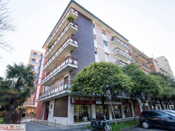 appartamento in vendita a Segrate in zona Lavanderie