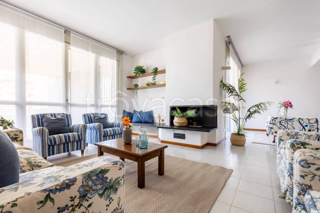 appartamento in vendita a Segrate in zona Milano 2