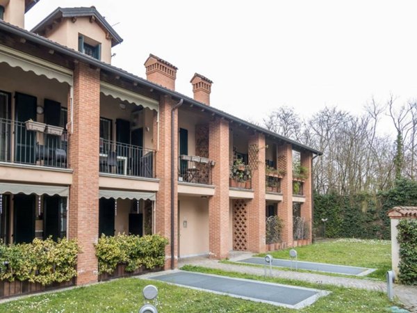 appartamento in vendita a Segrate in zona Redecesio