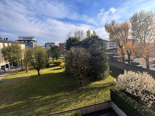 appartamento in vendita a Segrate in zona Novegro