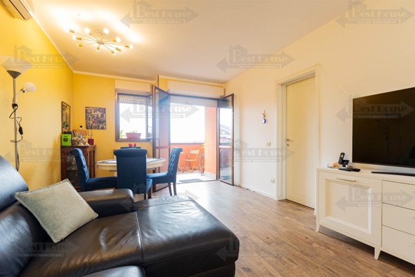 appartamento in vendita a Segrate in zona Rovagnasco