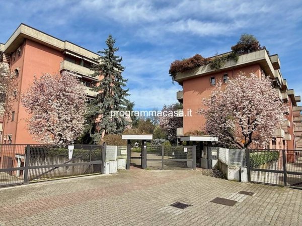 appartamento in vendita a Segrate in zona Rovagnasco