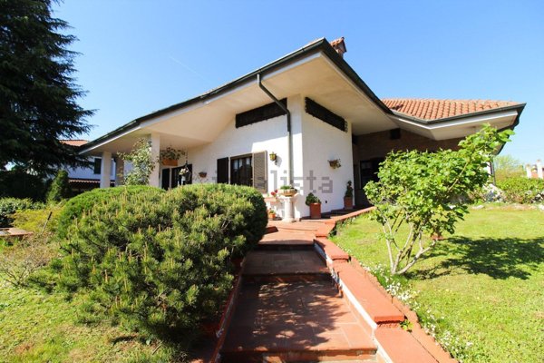 casa indipendente in vendita a Segrate