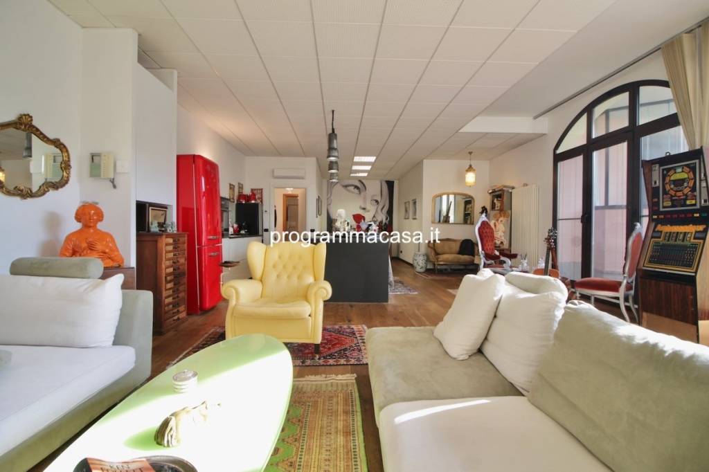 appartamento in vendita a Segrate in zona Lavanderie
