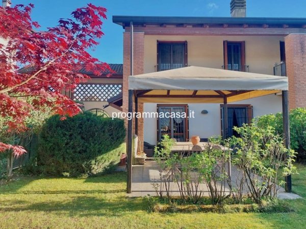 casa indipendente in vendita a Segrate