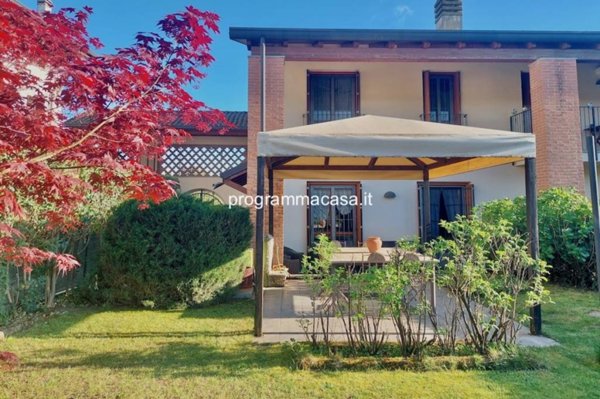 casa indipendente in vendita a Segrate