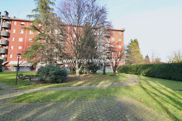 appartamento in vendita a Segrate in zona Rovagnasco