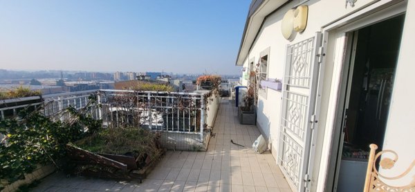 appartamento in vendita a Segrate in zona Rovagnasco