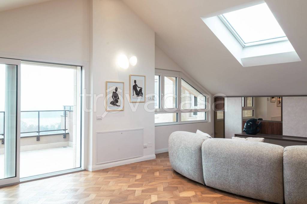 appartamento in vendita a Segrate in zona Novegro