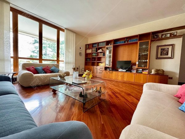 appartamento in vendita a Segrate in zona Milano 2