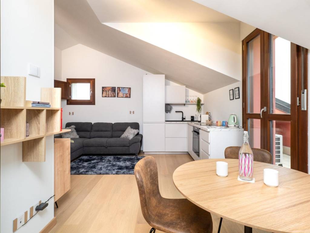 appartamento in vendita a Segrate in zona Novegro