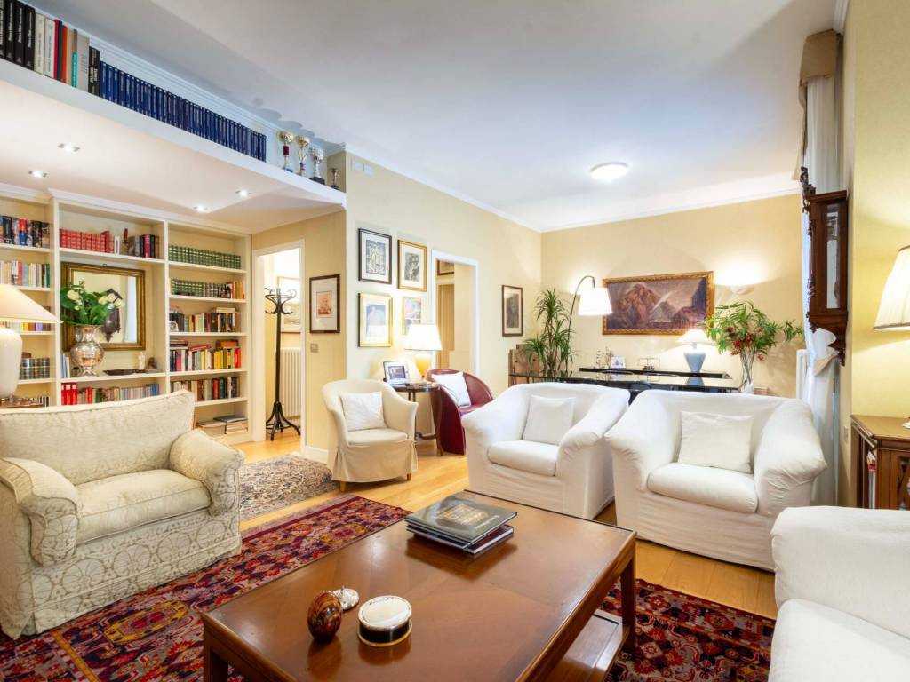 appartamento in vendita a Segrate in zona Novegro