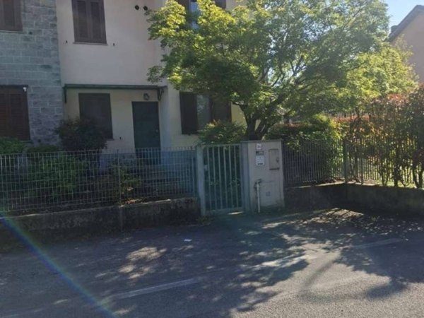casa indipendente in vendita a Segrate in zona Lavanderie