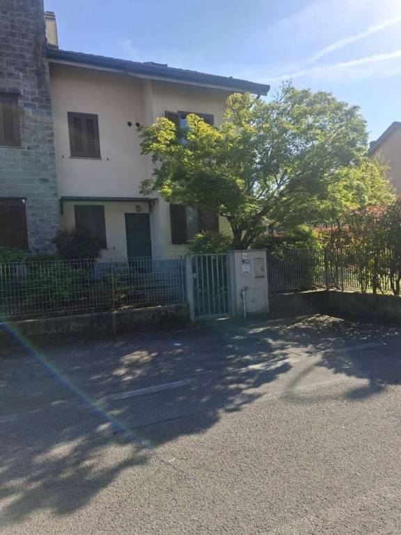 casa indipendente in vendita a Segrate in zona Lavanderie