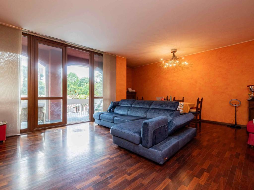 appartamento in vendita a Segrate in zona Milano 2