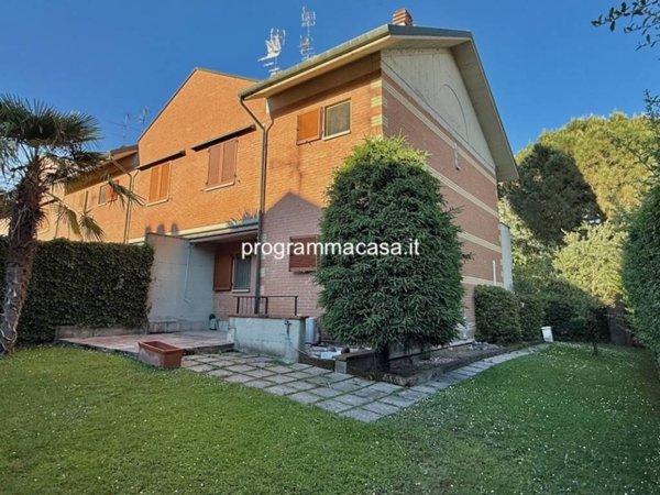 casa indipendente in vendita a Segrate