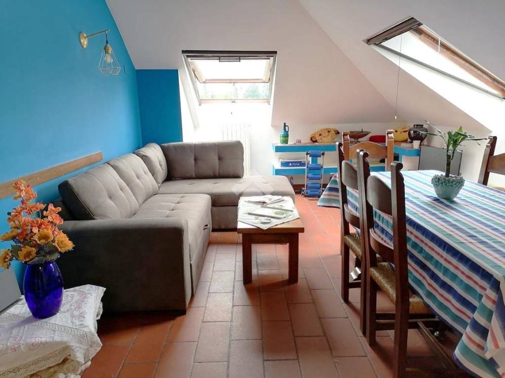 appartamento in vendita a Segrate in zona Novegro