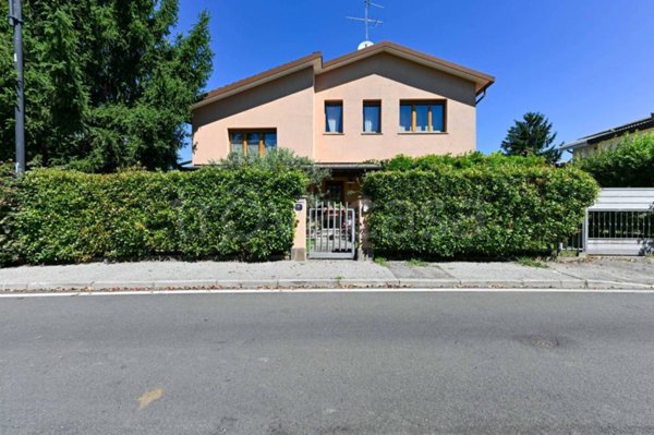 casa indipendente in vendita a Segrate