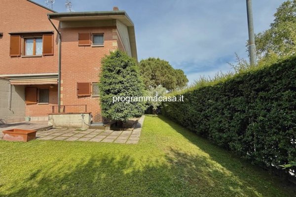 casa indipendente in vendita a Segrate