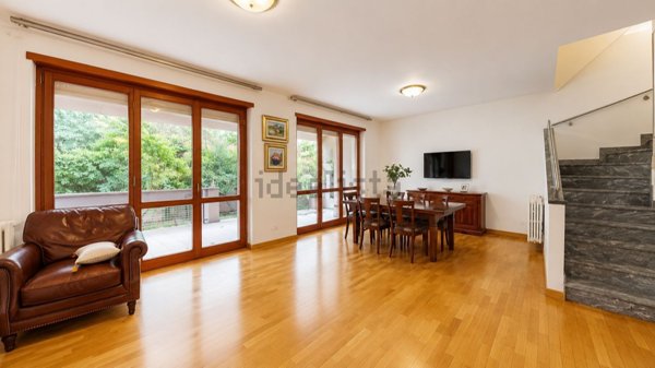 casa indipendente in vendita a Segrate