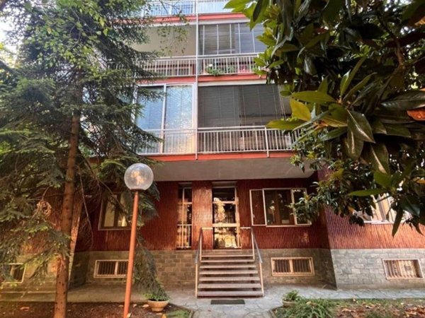 appartamento in vendita a Segrate in zona Redecesio