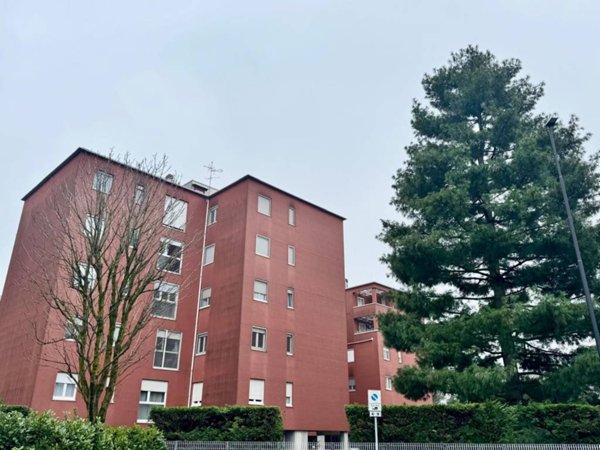 appartamento in vendita a Segrate in zona Rovagnasco