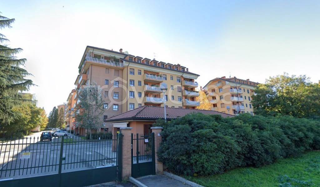 appartamento in vendita a Segrate in zona Rovagnasco