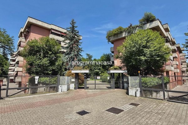 appartamento in vendita a Segrate in zona Rovagnasco