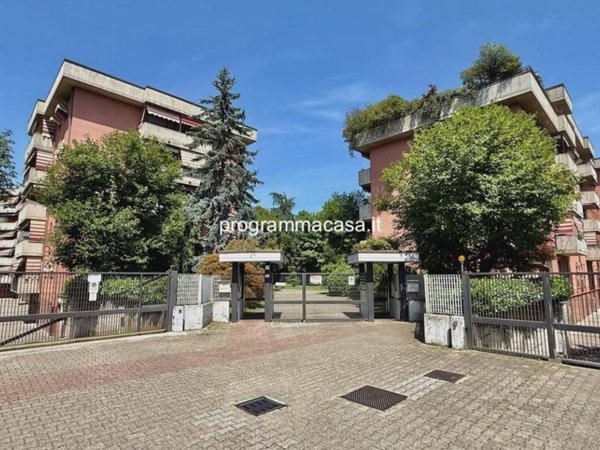 appartamento in vendita a Segrate in zona Rovagnasco