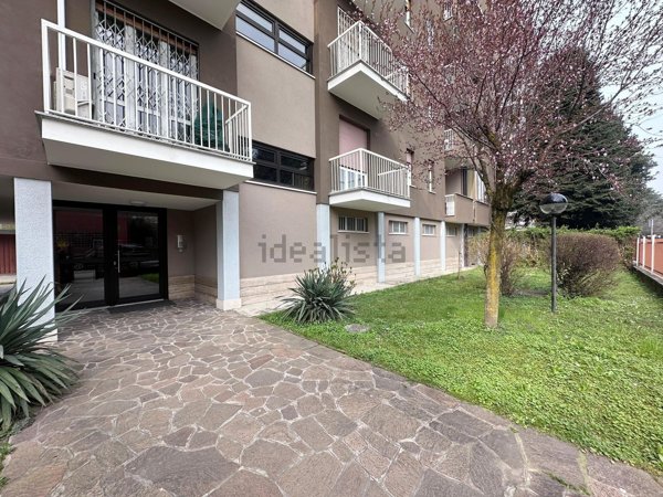 appartamento in vendita a Segrate in zona Rovagnasco