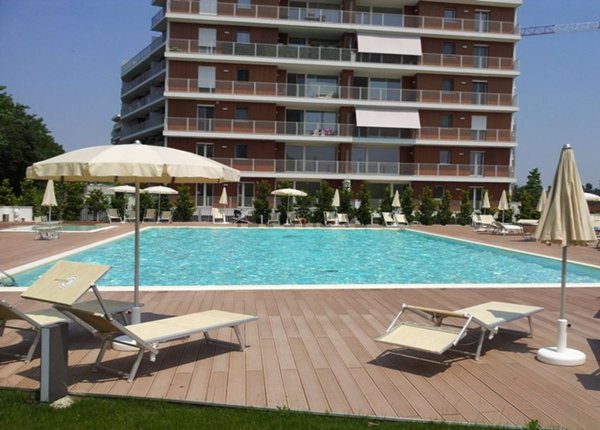appartamento in vendita a Segrate in zona Redecesio
